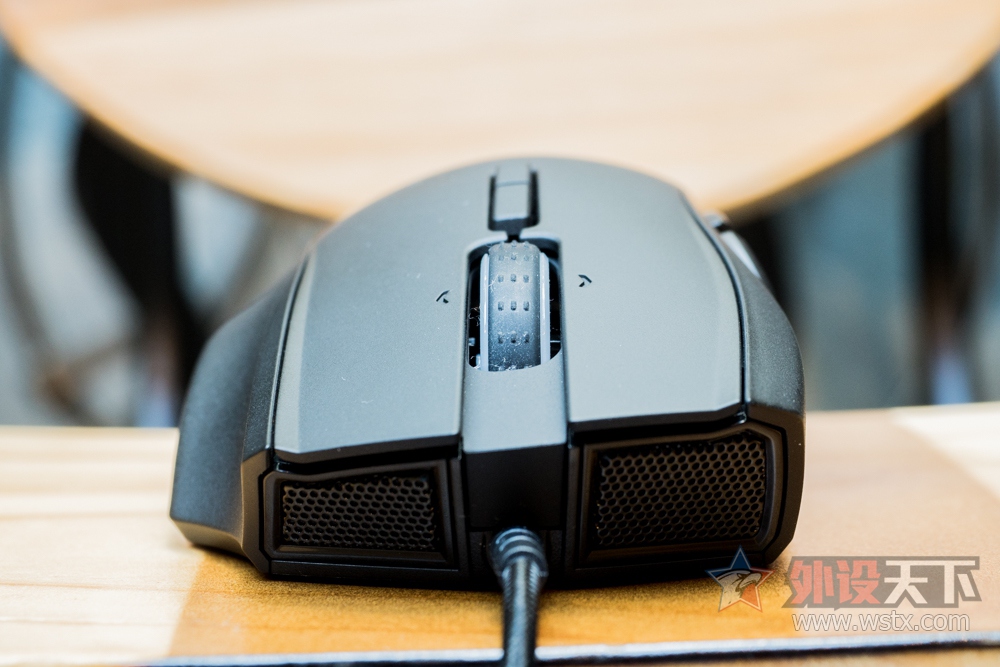 �����ӡ�Razer Naga Hex V2���⣺�������ں�
