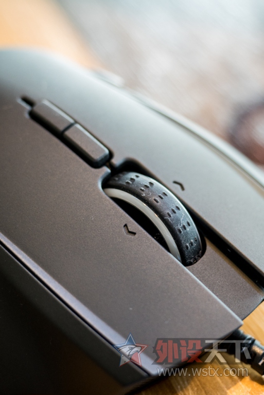 �����ӡ�Razer Naga Hex V2���⣺�������ں�
