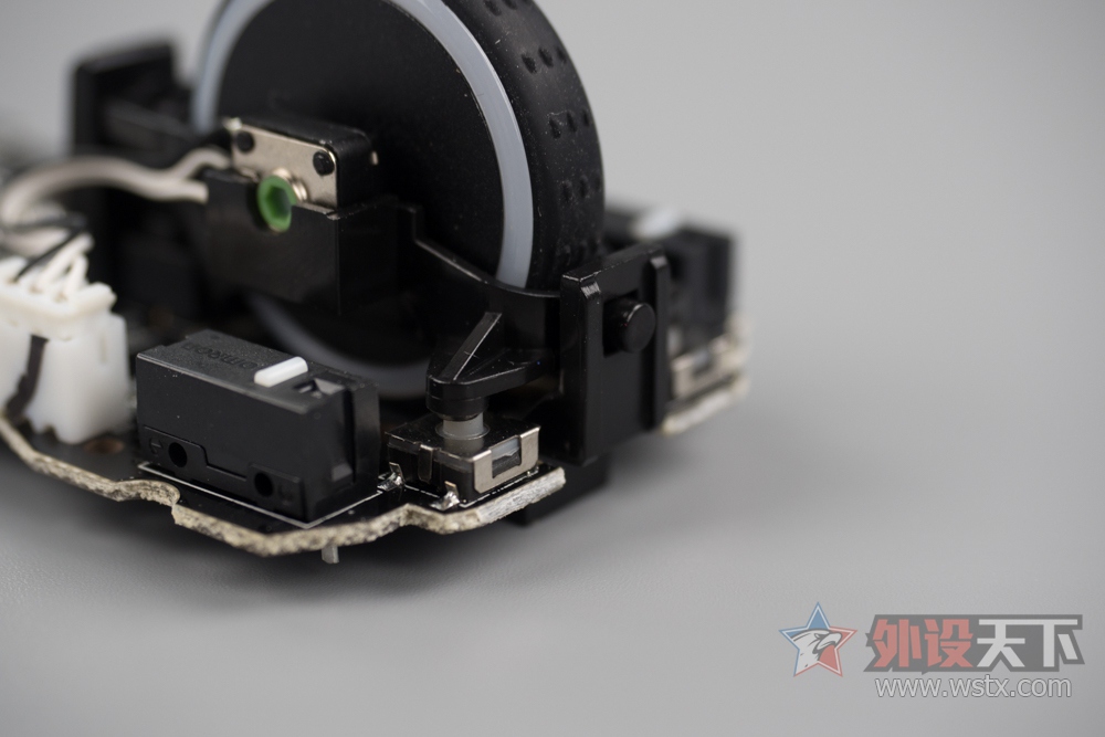 �����ӡ�Razer Naga Hex V2���⣺�������ں�
