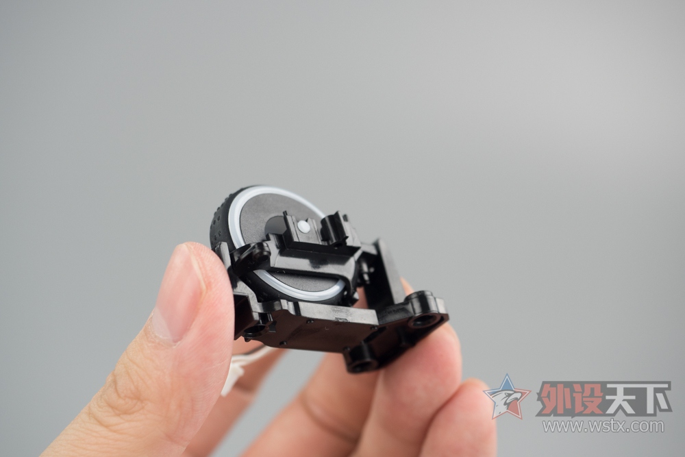 �����ӡ�Razer Naga Hex V2���⣺�������ں�