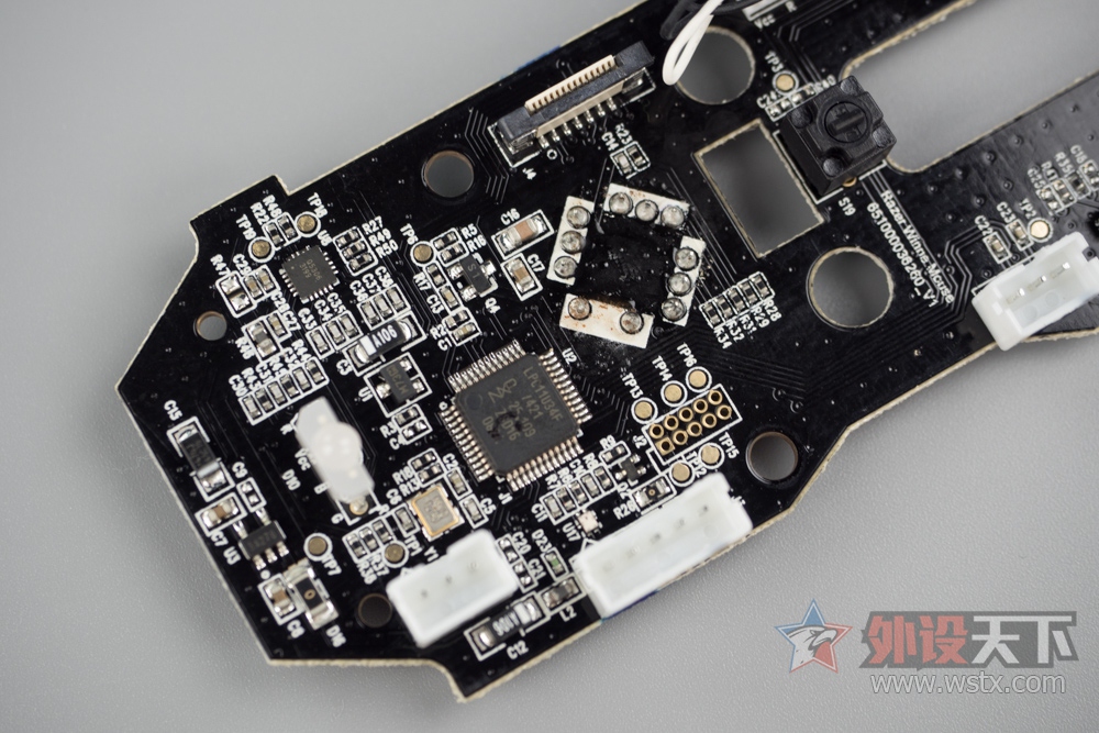 �����ӡ�Razer Naga Hex V2���⣺�������ں�