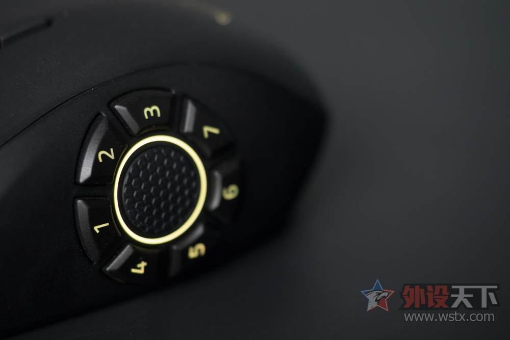 �����ӡ�Razer Naga Hex V2���⣺�������ں�