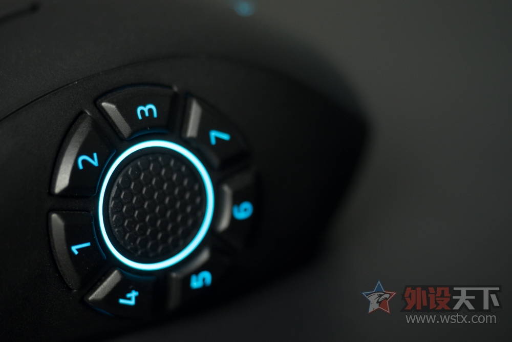 �����ӡ�Razer Naga Hex V2���⣺�������ں�