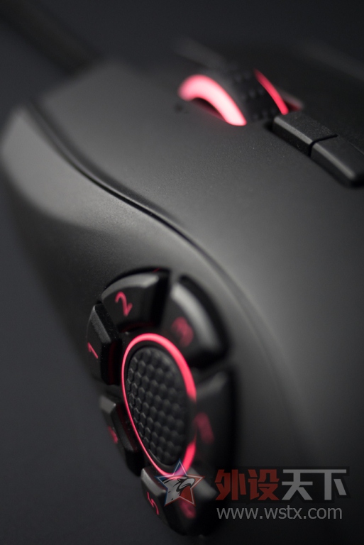 �����ӡ�Razer Naga Hex V2���⣺�������ں�