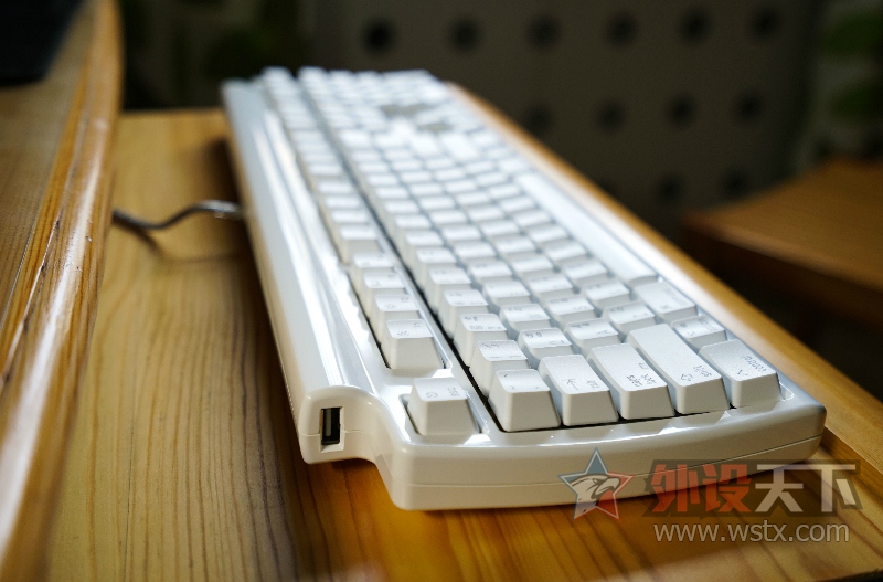 ۡɽMatias Tactile Pro ƻλAlpsе