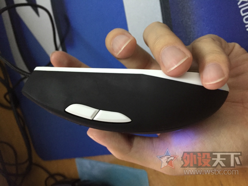 [人]550  Mionix skװ +   ɵ