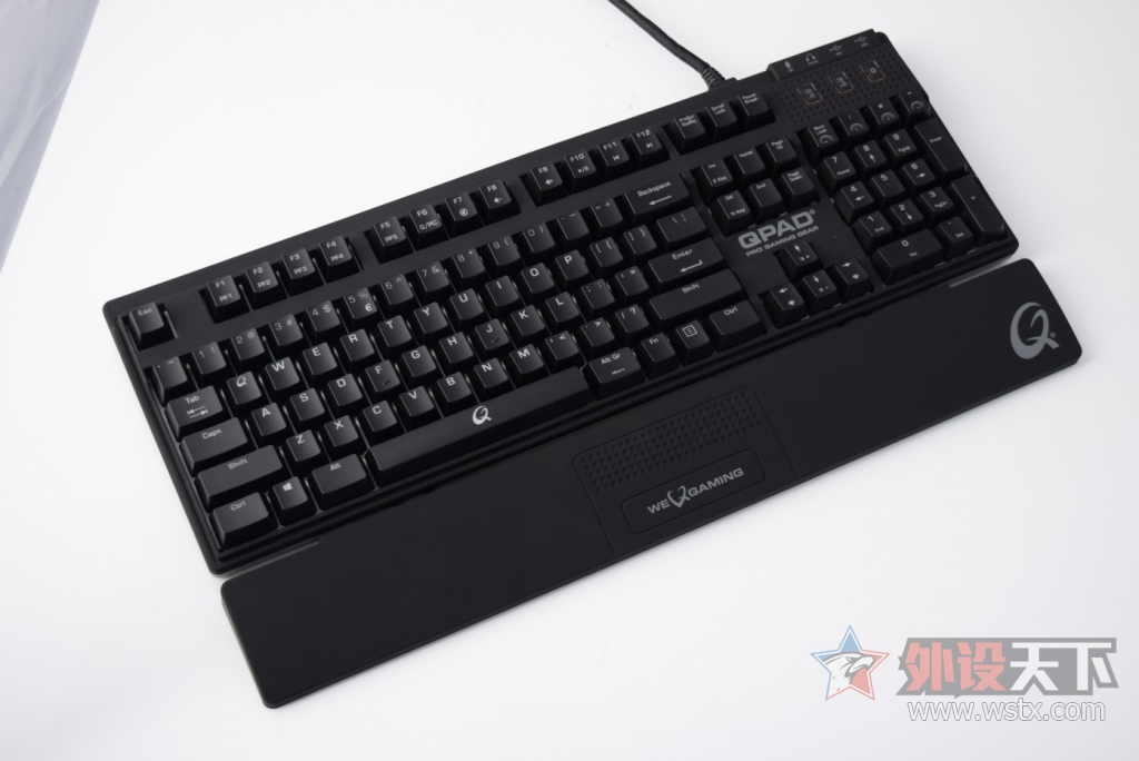 ָƹĻ콢   QPAD MK-90 