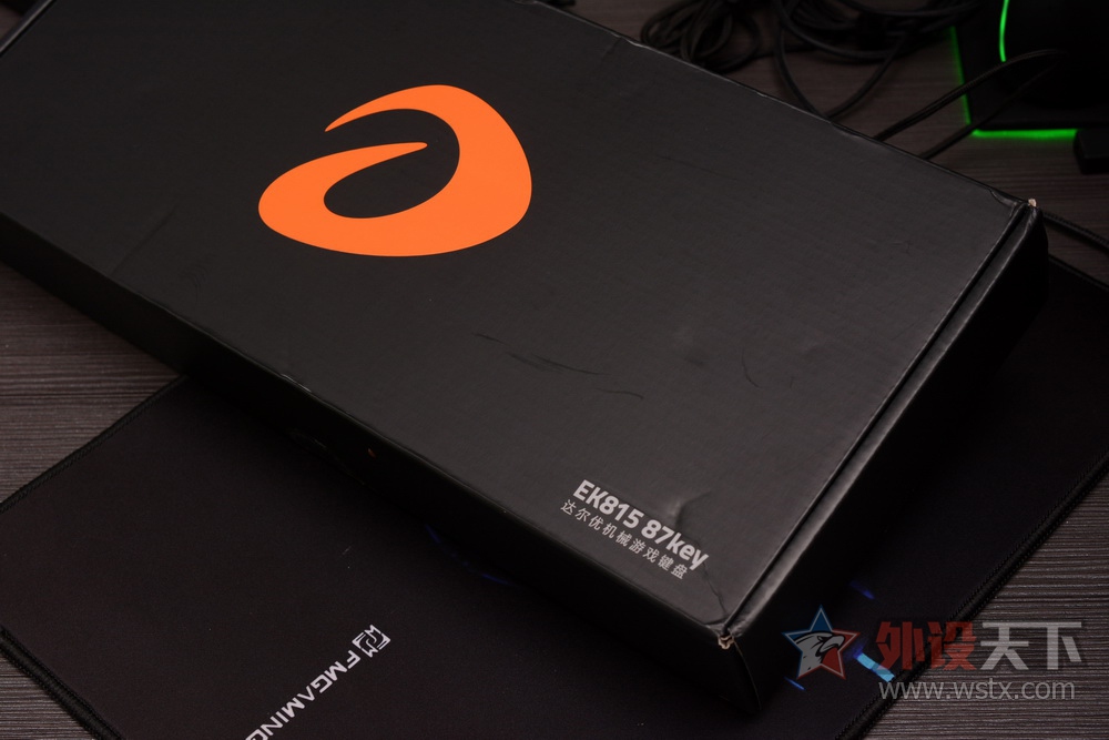 �������������Ǹ��ԣ������EK815ˮҫ������һ˵һ