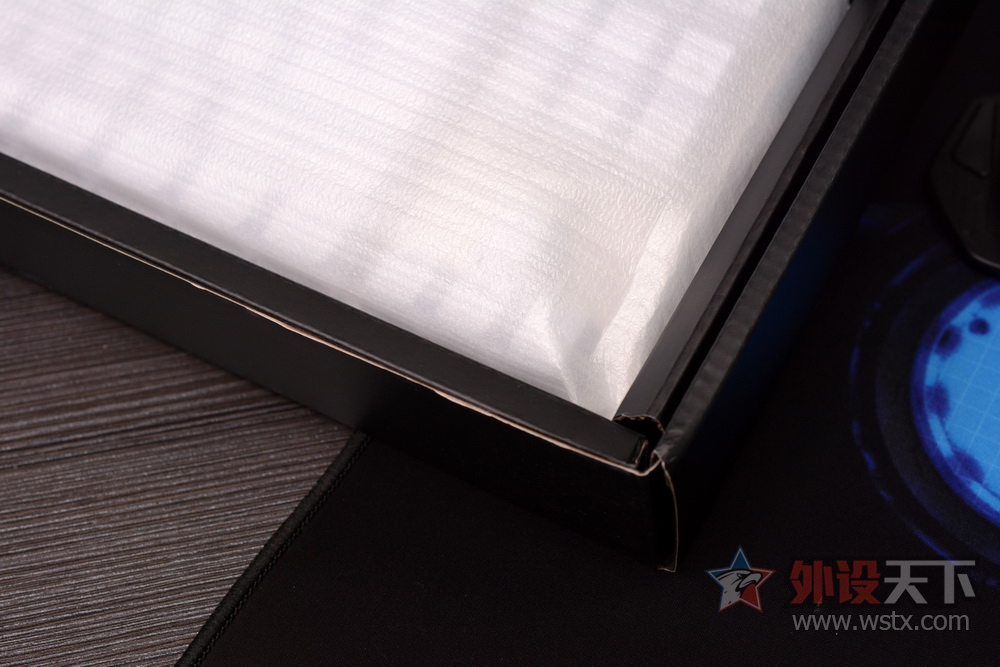 �������������Ǹ��ԣ������EK815ˮҫ������һ˵һ