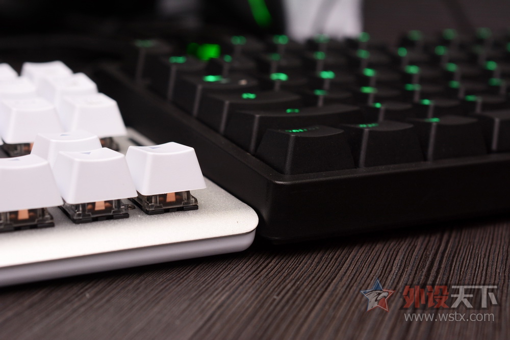 �������������Ǹ��ԣ������EK815ˮҫ������һ˵һ