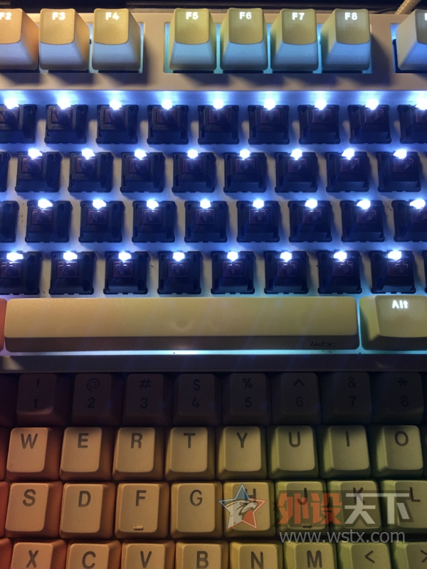 ���ѳ���������IKBC G104�� �ʺ��ñ+�Ȱβ����+�����ư׵Ƹ�һ��