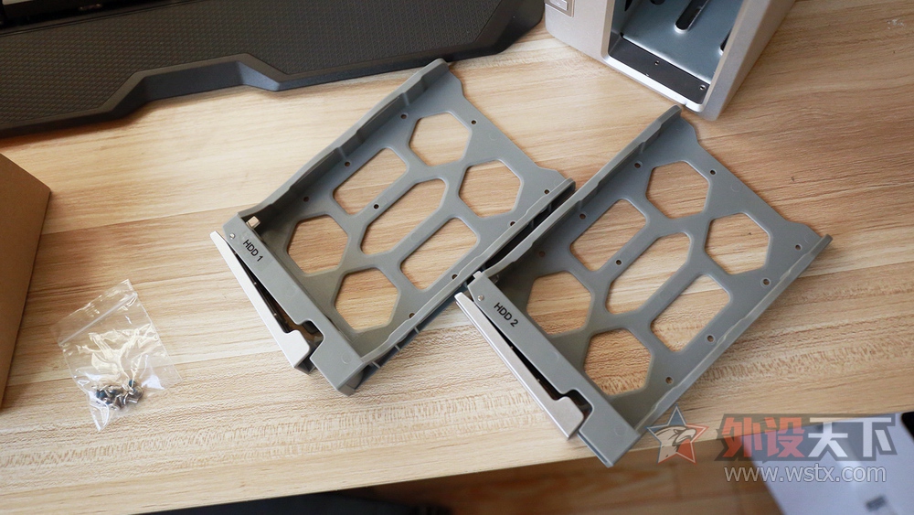 ¸˴洢TerraMaster F2-220 NAS