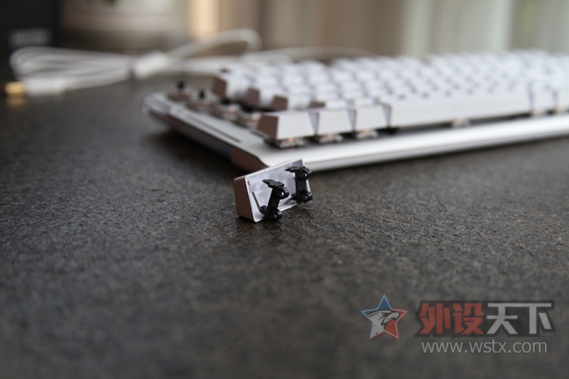 ����֮������ϵ�еھŵ�������硱ˮ���´��� �����ˮҫEK815��е���̿�������