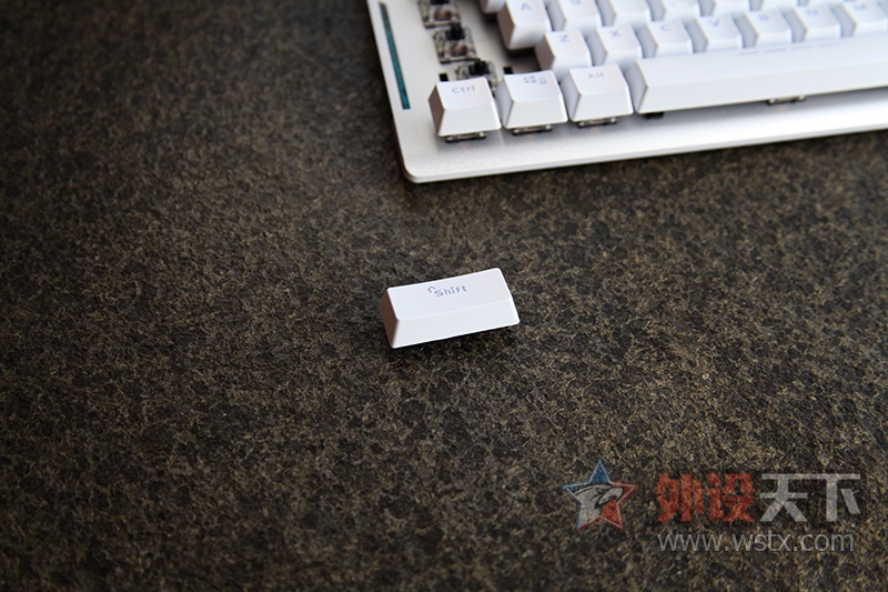 ����֮������ϵ�еھŵ�������硱ˮ���´��� �����ˮҫEK815��е���̿�������