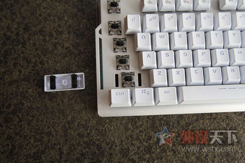 ����֮������ϵ�еھŵ�������硱ˮ���´��� �����ˮҫEK815��е���̿�������