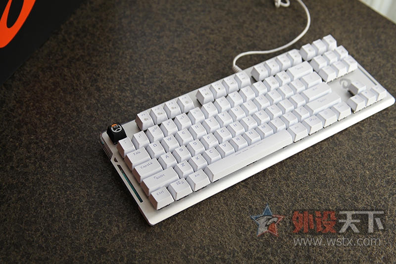 ����֮������ϵ�еھŵ�������硱ˮ���´��� �����ˮҫEK815��е���̿�������