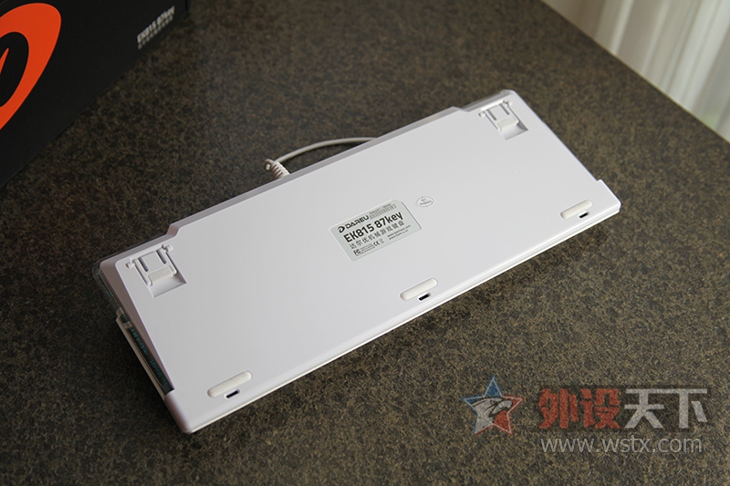 ����֮������ϵ�еھŵ�������硱ˮ���´��� �����ˮҫEK815��е���̿�������