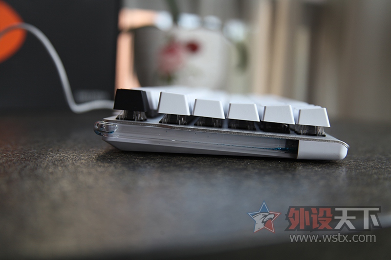 ����֮������ϵ�еھŵ�������硱ˮ���´��� �����ˮҫEK815��е���̿�������