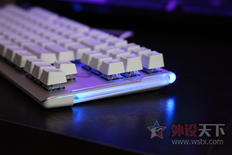 ����֮������ϵ�еھŵ�������硱ˮ���´��� �����ˮҫEK815��е���̿�������