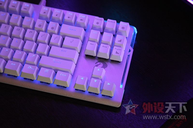 ����֮������ϵ�еھŵ�������硱ˮ���´��� �����ˮҫEK815��е���̿�������