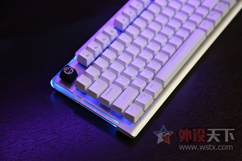 ����֮������ϵ�еھŵ�������硱ˮ���´��� �����ˮҫEK815��е���̿�������