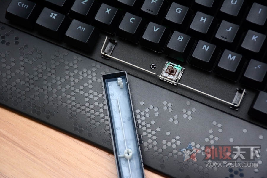 ���ַ��������EK815 104�ڲ���ʲô��ȱ�㣿