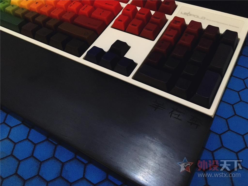8꣬FLļLeopold FC900R