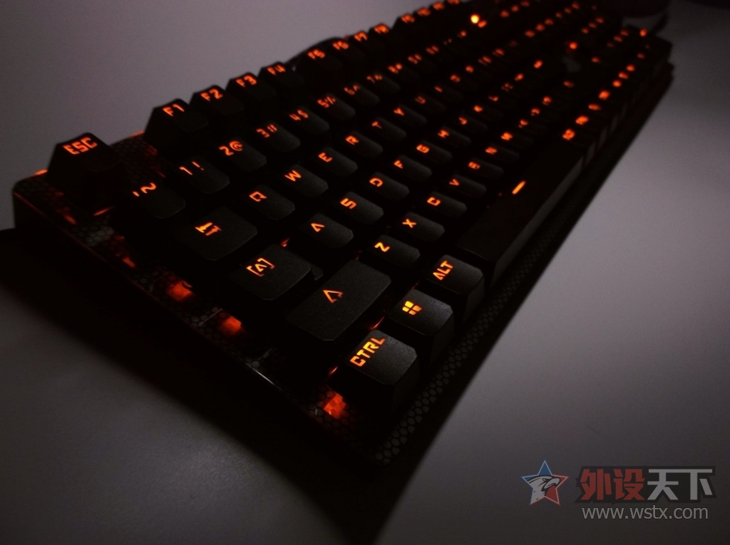 ��һ���ġ�žžž�����飬Ѫ������F200Q����