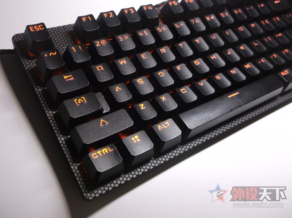 ��һ���ġ�žžž�����飬Ѫ������F200Q����