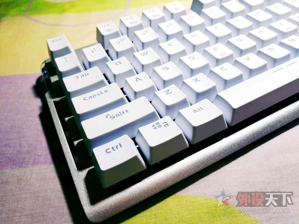 ŵɱ䣬µˮҫEK815е̲