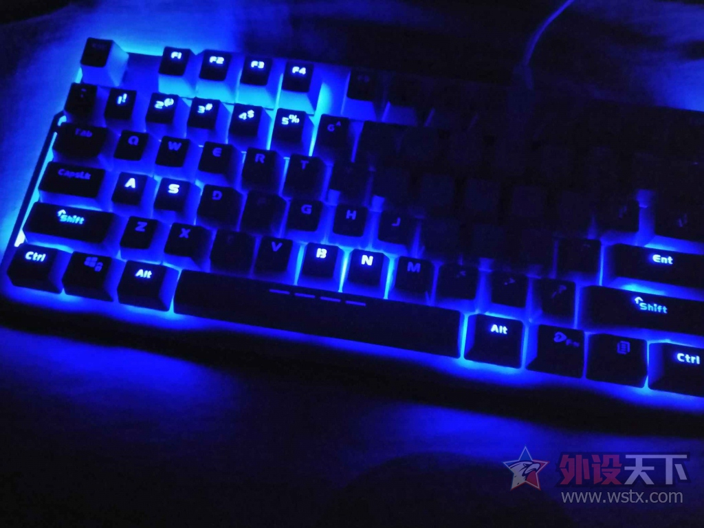 ŵɱ䣬µˮҫEK815е̲