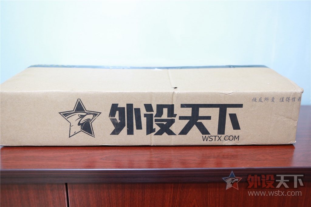 �������¾��ޣ������������𺳡���ʿ��HyperX  Alloy ��������е���̿��䣨�޶�ͼ!��