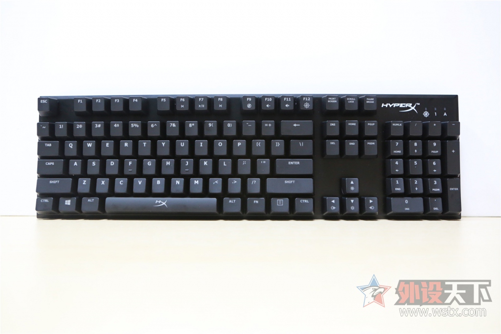 �������¾��ޣ������������𺳡���ʿ��HyperX  Alloy ��������е���̿��䣨�޶�ͼ!��