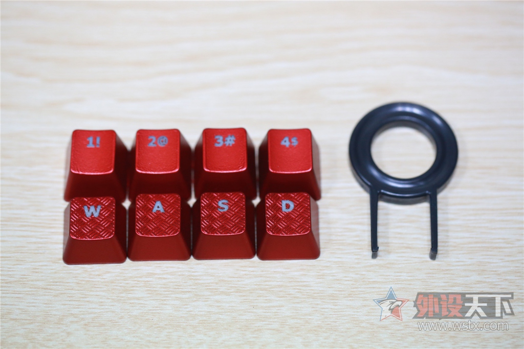 �������¾��ޣ������������𺳡���ʿ��HyperX  Alloy ��������е���̿��䣨�޶�ͼ!��