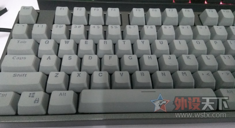 �����ݡ�����è��������һ��85�º��������ᣬһ��95��deck �׹����