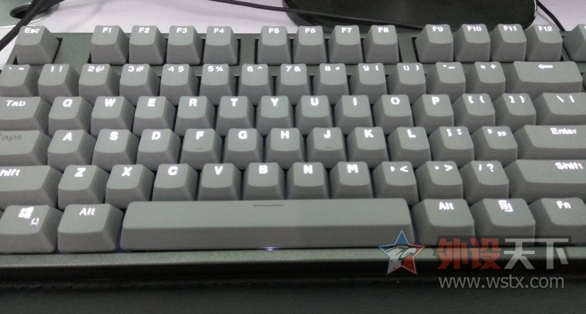 �����ݡ�����è��������һ��85�º��������ᣬһ��95��deck �׹����