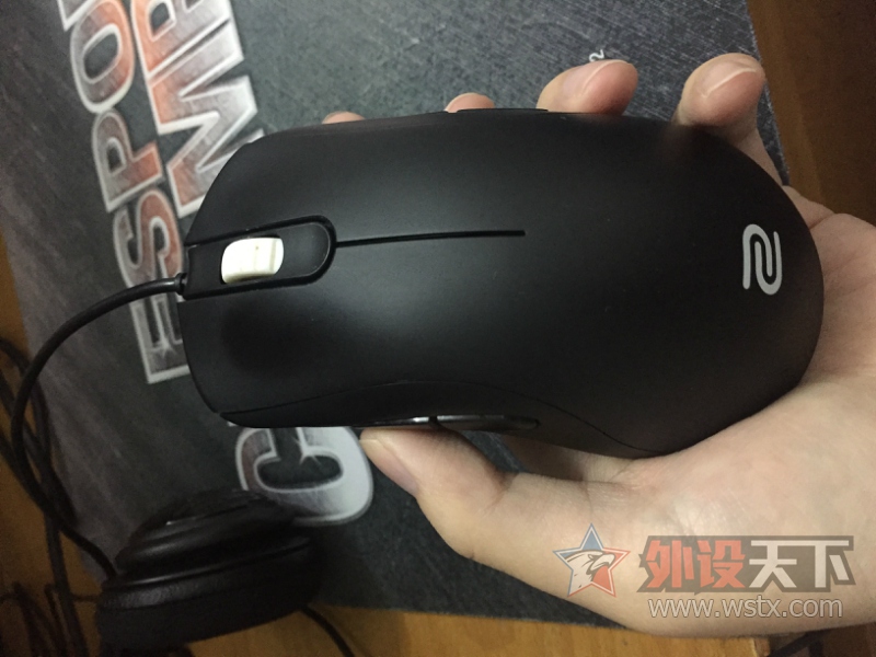 ���人����9�� �ױ�zowie za11