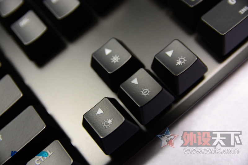 �羺�����š�����ʿ��HyperX Alloy ��������е��������