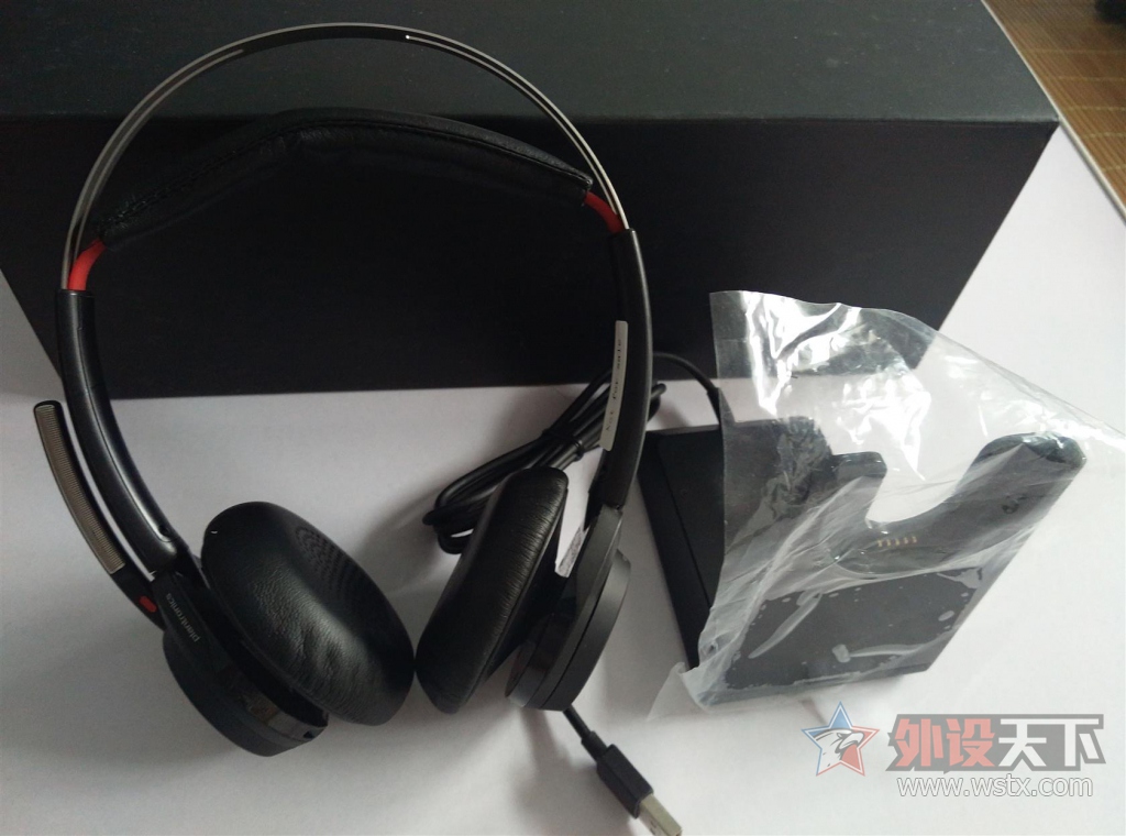 [ɽ��]������Focus UC b825 BackBeat SENSE ��������