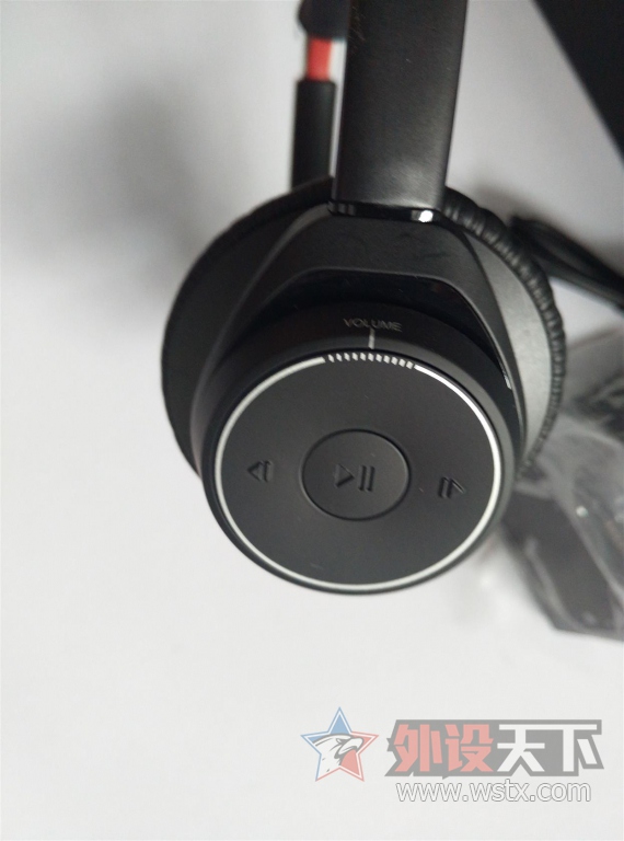 [ɽ��]������Focus UC b825 BackBeat SENSE ��������