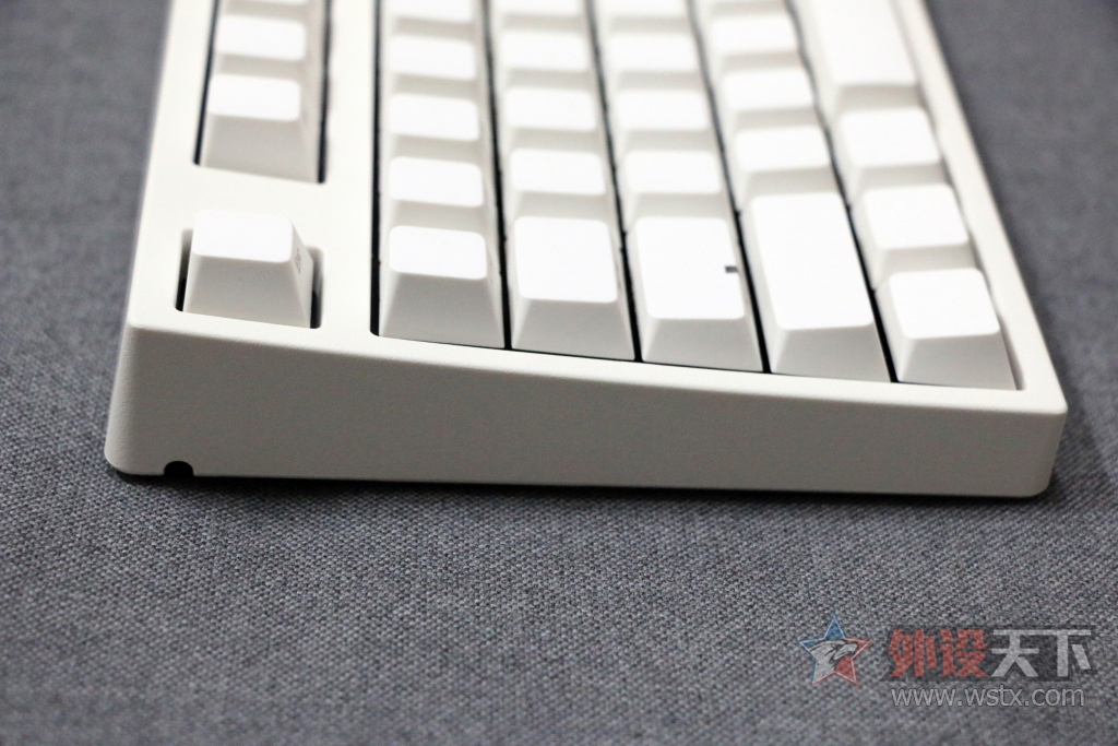 Leopold FC750R ɫ̼̿