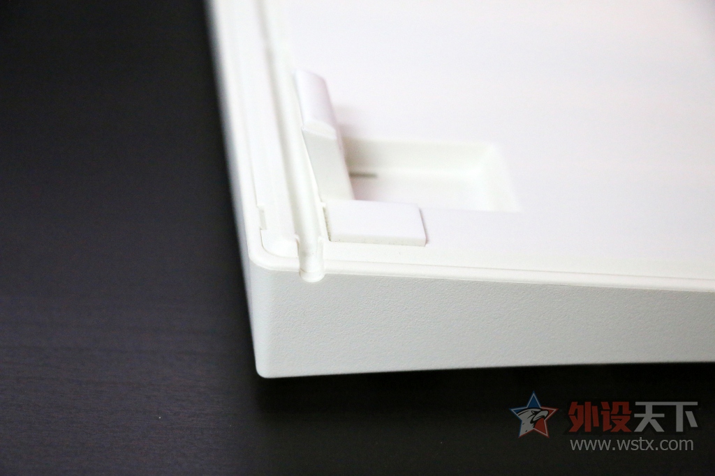Leopold FC750R ɫ̼̿