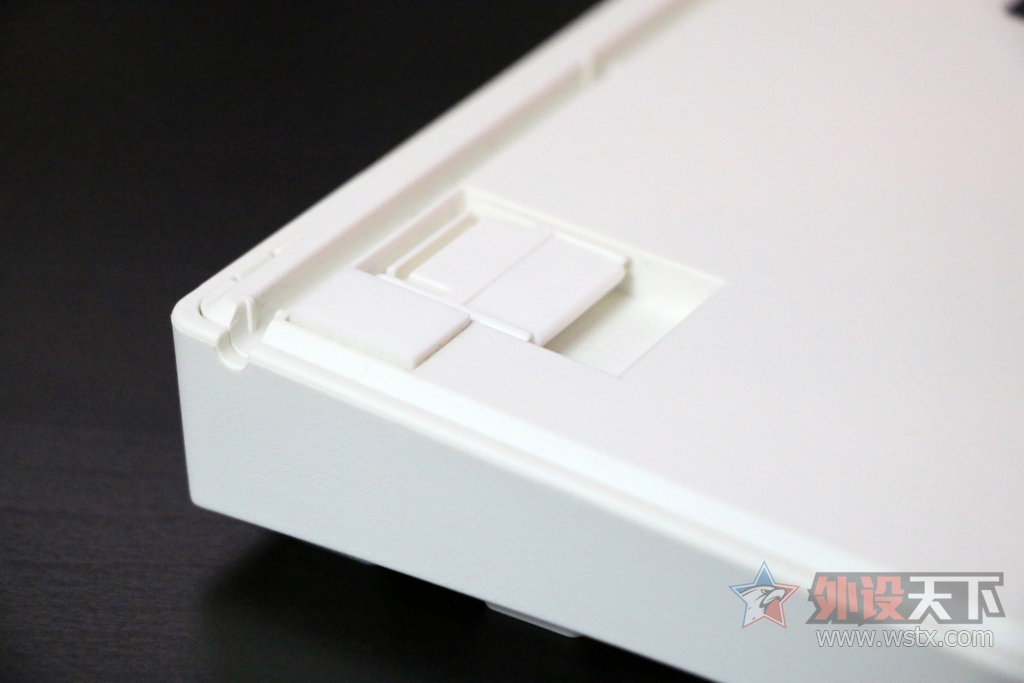 Leopold FC750R ɫ̼̿