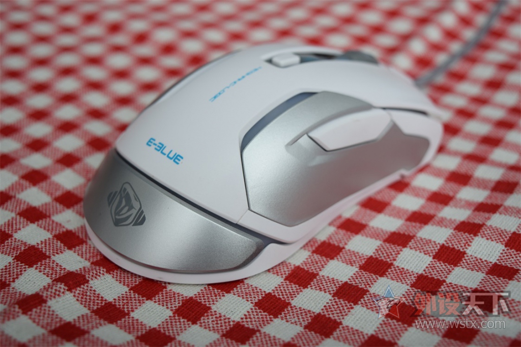 ΢Ц��꣬�˲�M668 ���⣬�ں���Ƶ���Աȣ�������