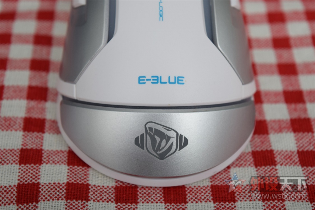 ΢Ц��꣬�˲�M668 ���⣬�ں���Ƶ���Աȣ�������