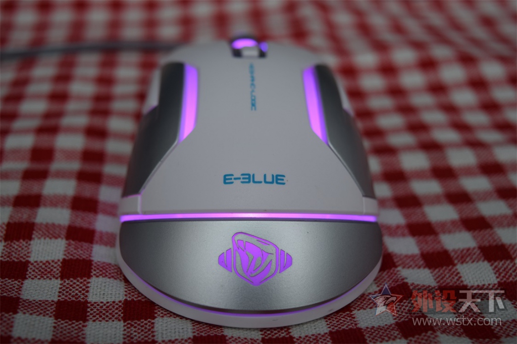 ΢Ц��꣬�˲�M668 ���⣬�ں���Ƶ���Աȣ�������