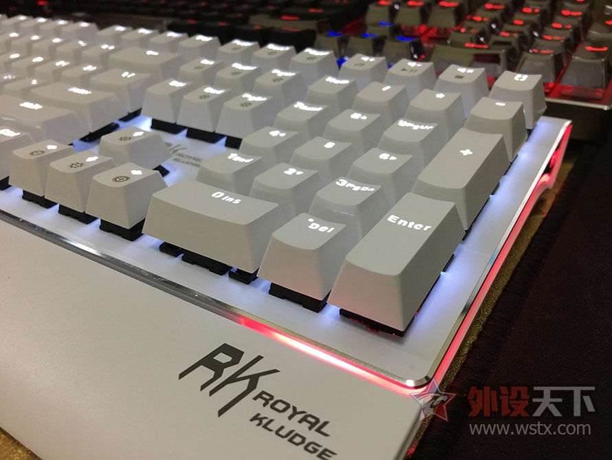 RK S108�� ��ɫ�׹���Ϸ��е���̣��������ᣩ ʹ�ñ���