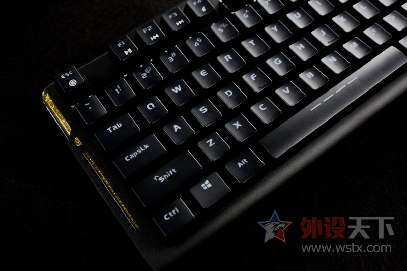 ۵ĺü-EK815 104RGBе