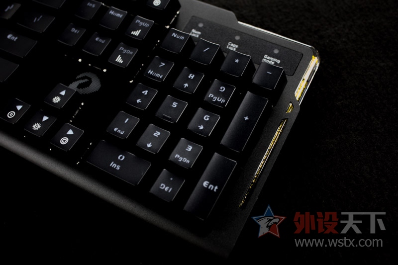 ۵ĺü-EK815 104RGBе