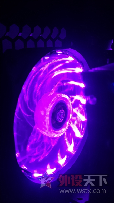 е---߷лLED